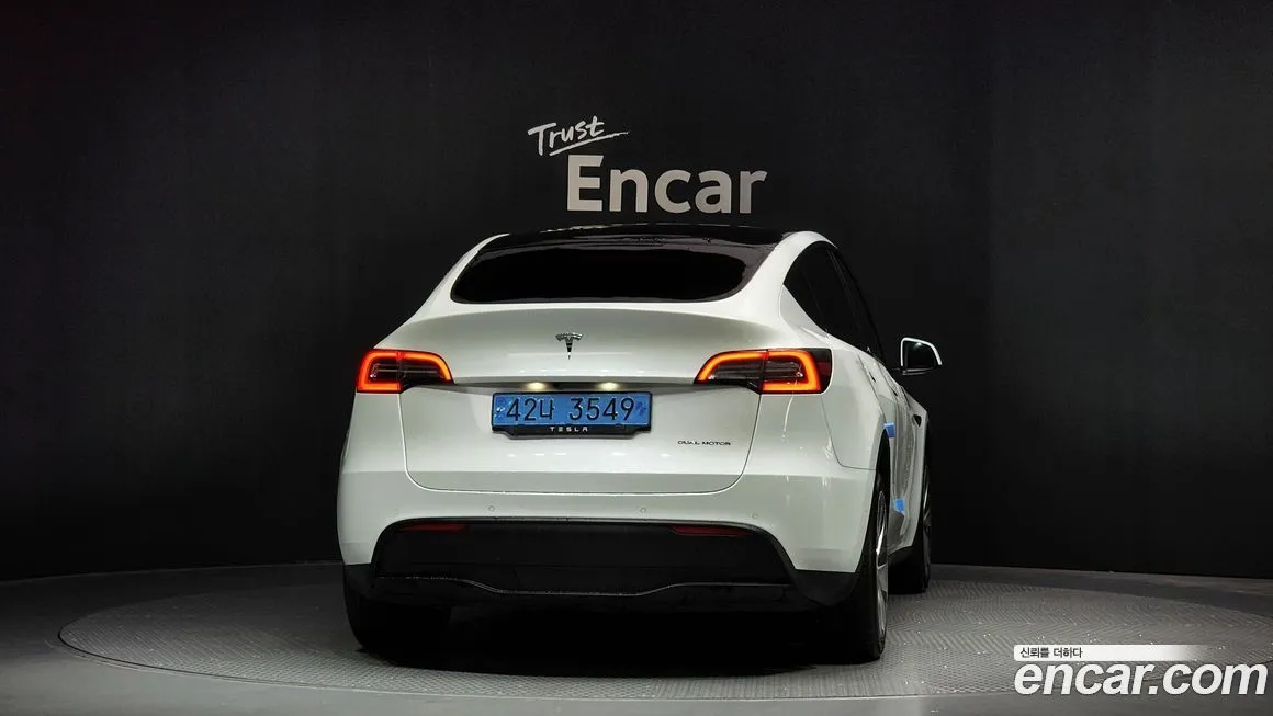 Tesla Model Y — фото 4