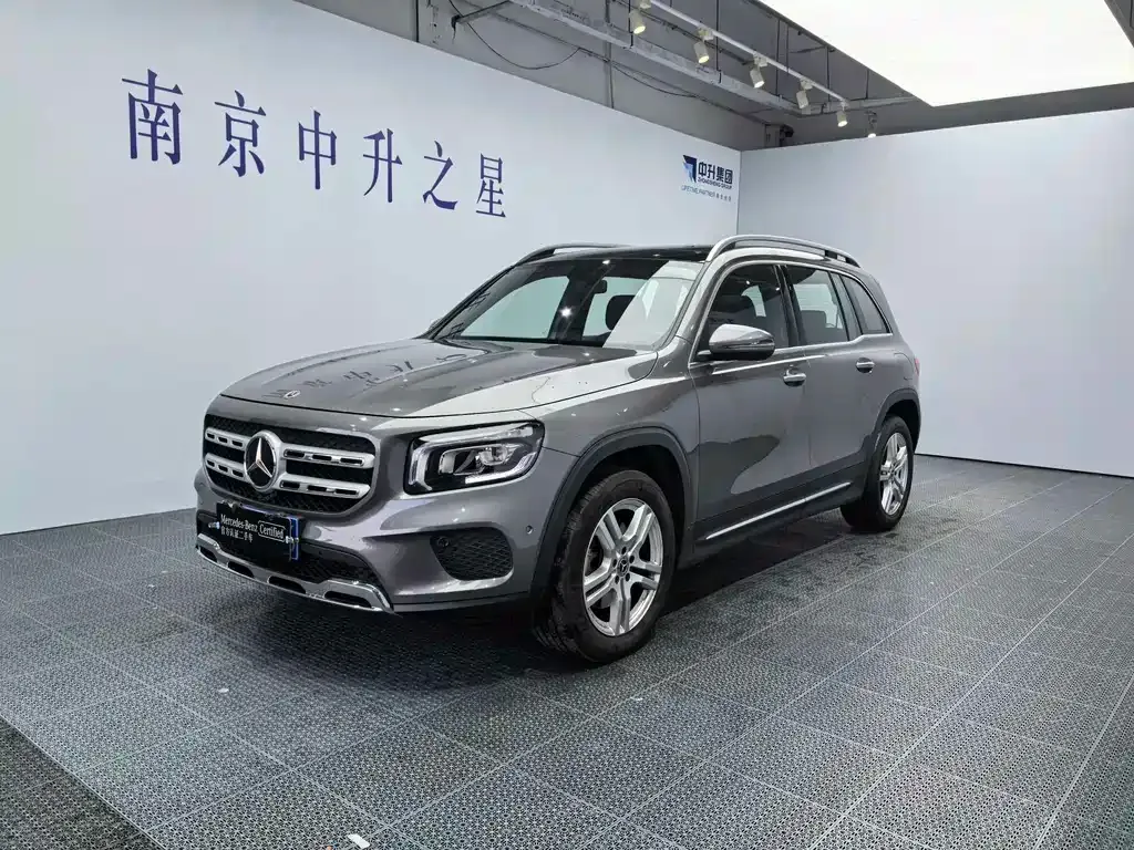 Mercedes-Benz GLB — фото 1