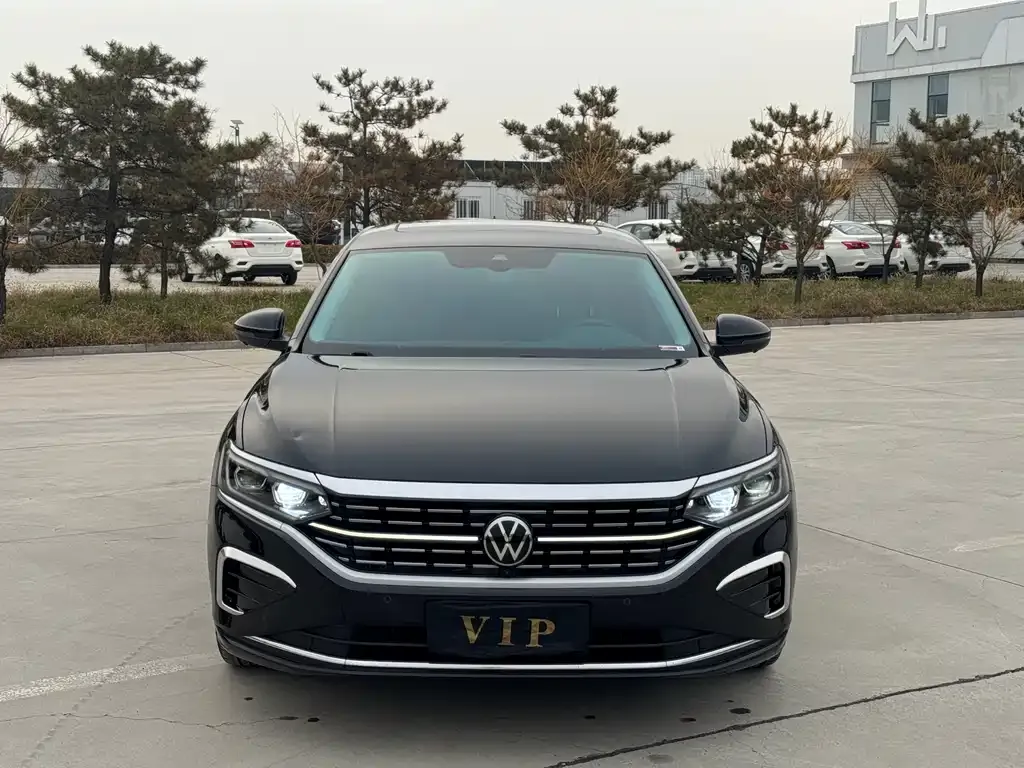 Volkswagen Passat — фото 2