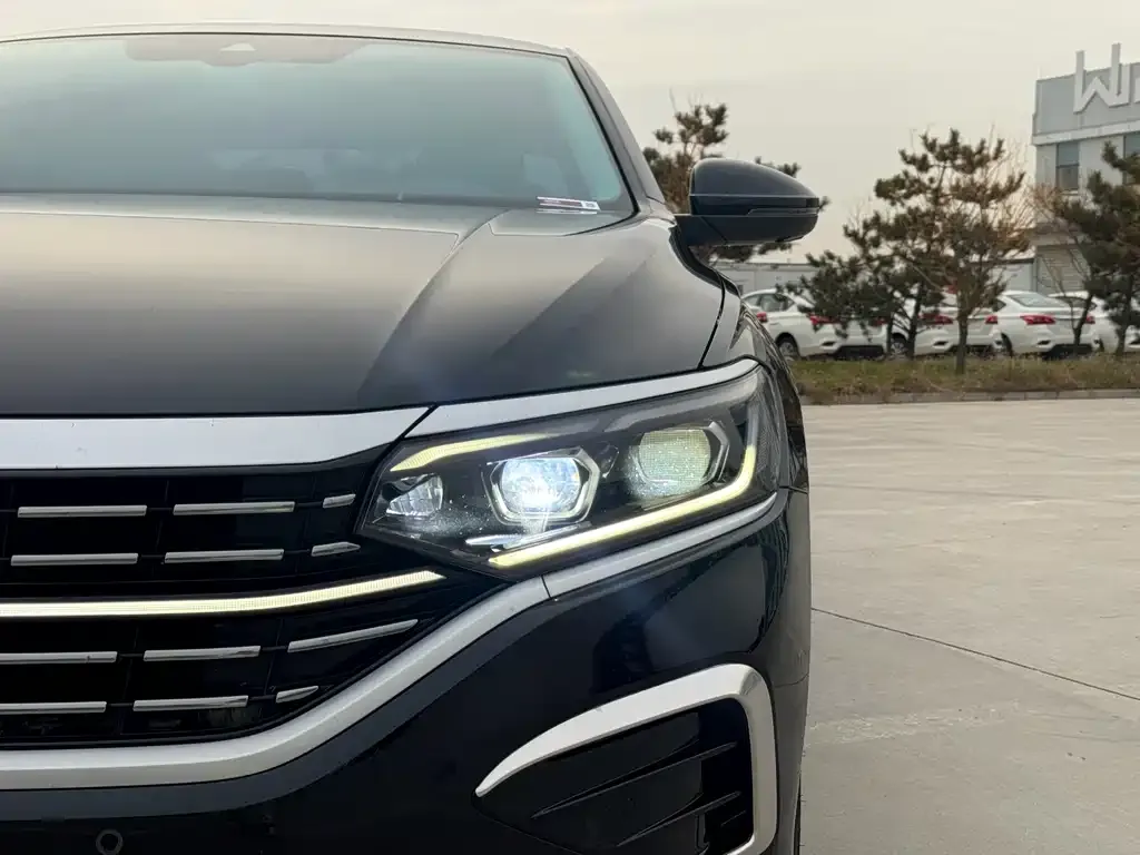 Volkswagen Passat — фото 4