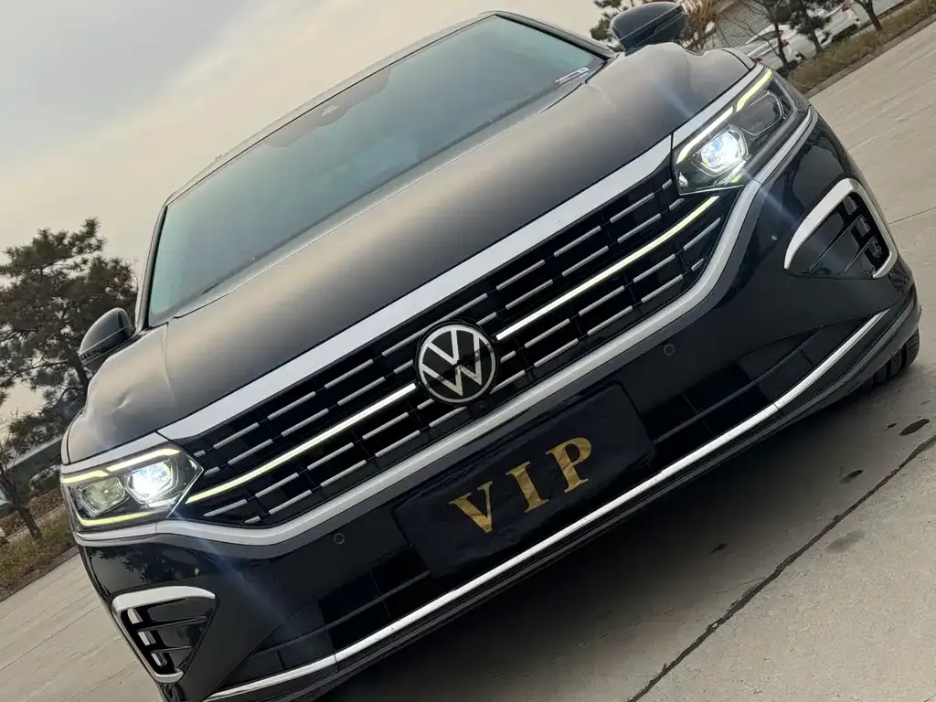 Volkswagen Passat — фото 5