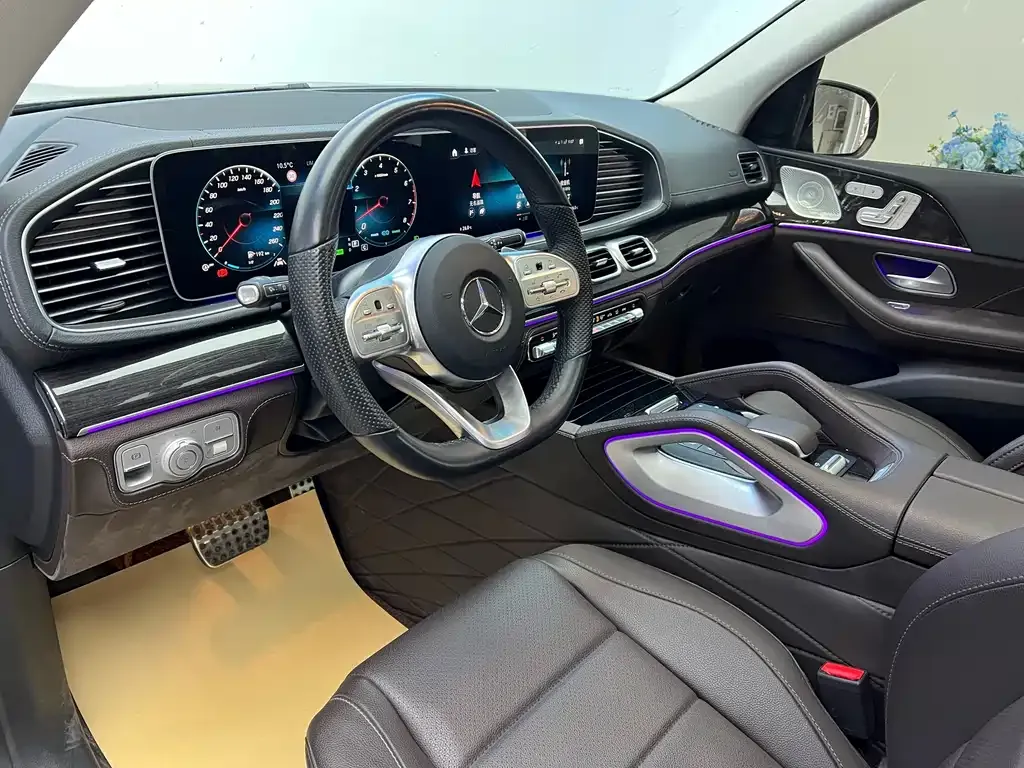 Mercedes-Benz GLS — фото 4