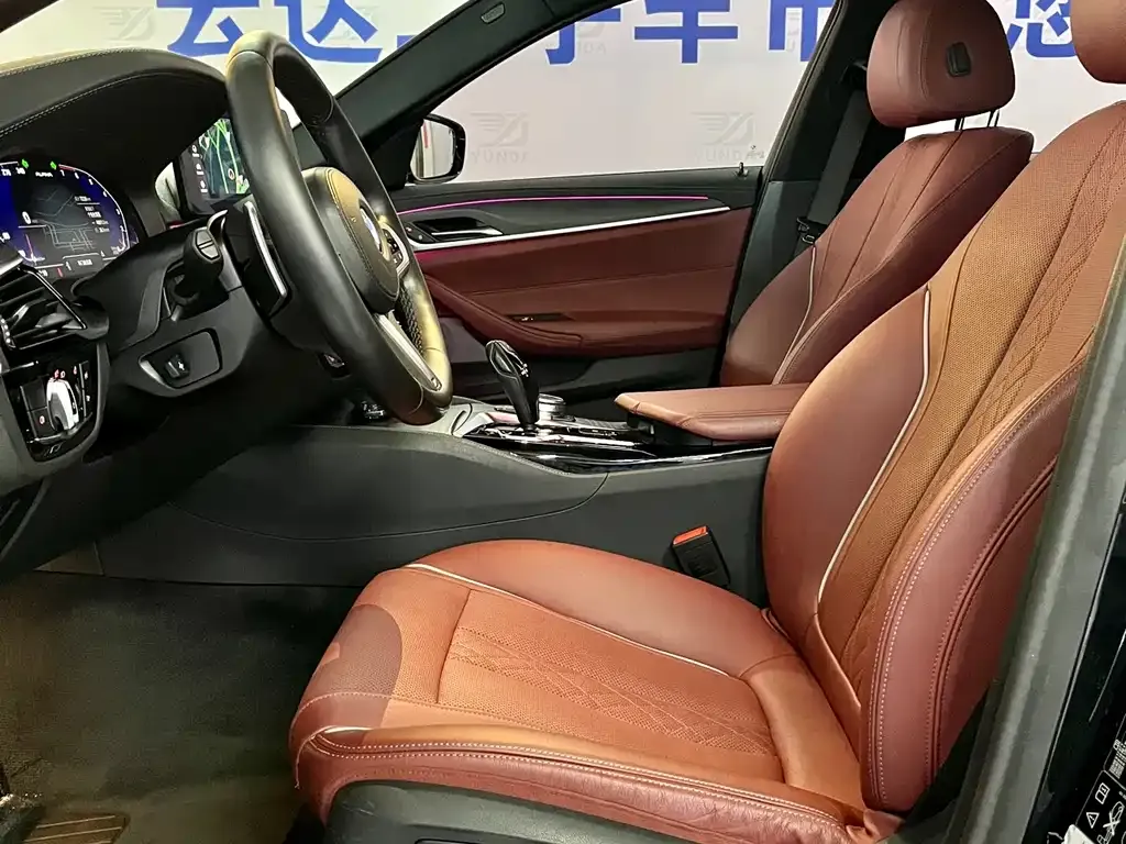 BMW 5 Series — фото 10