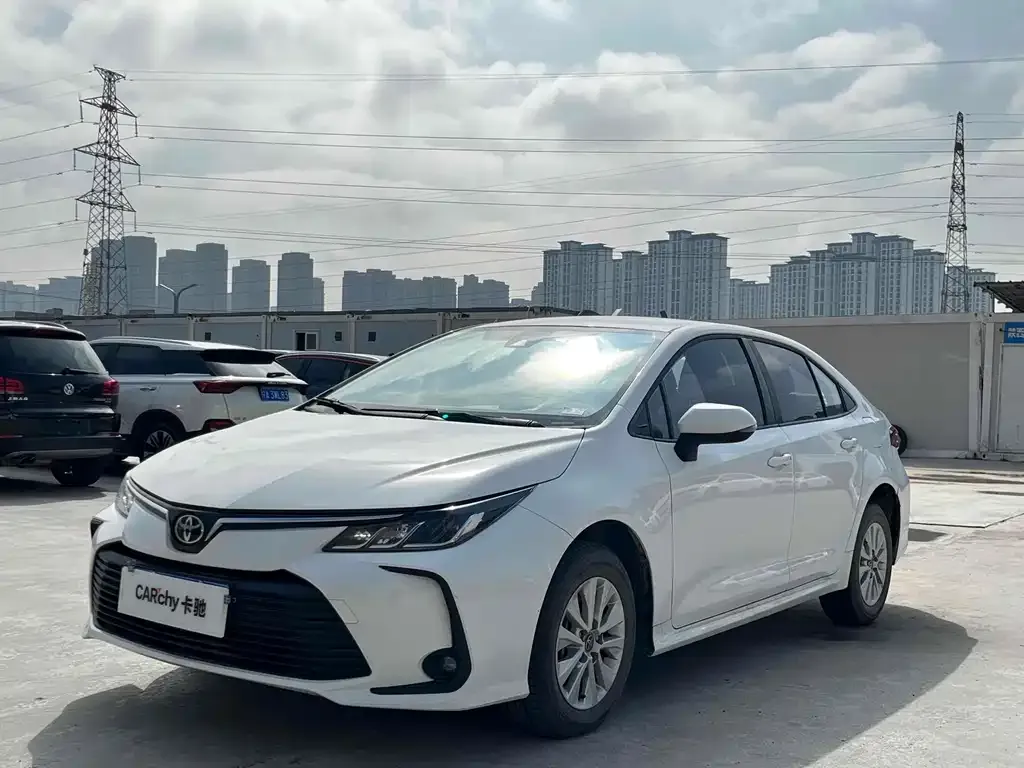 Toyota Corolla — фото 1