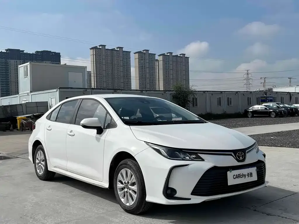 Toyota Corolla — фото 3