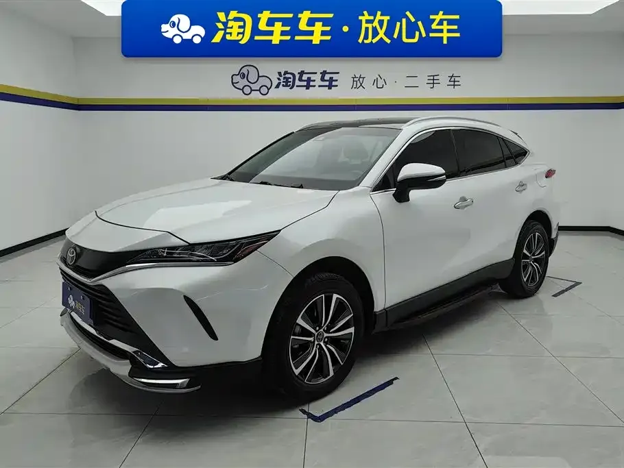 Toyota Harrier — фото 1