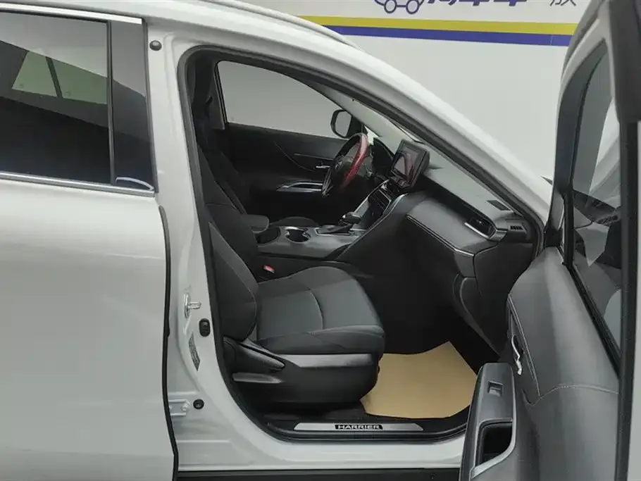 Toyota Harrier — фото 8