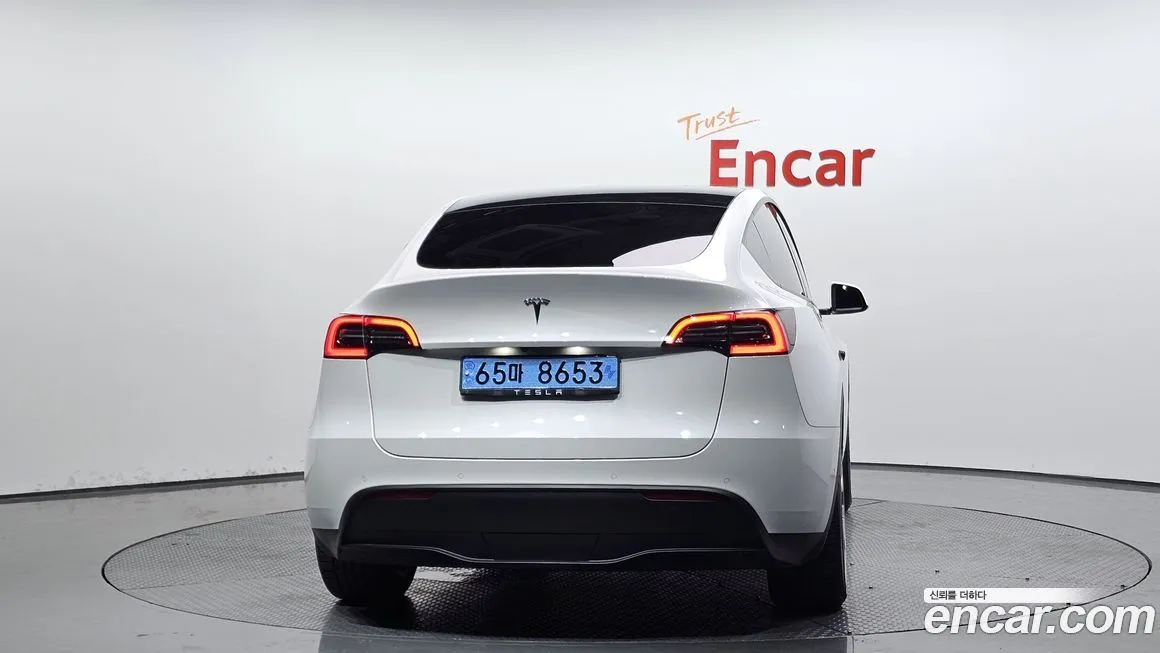Tesla Model Y — фото 4