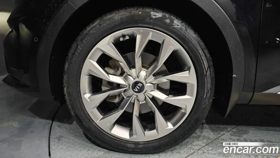 Kia Sorento — фото 5