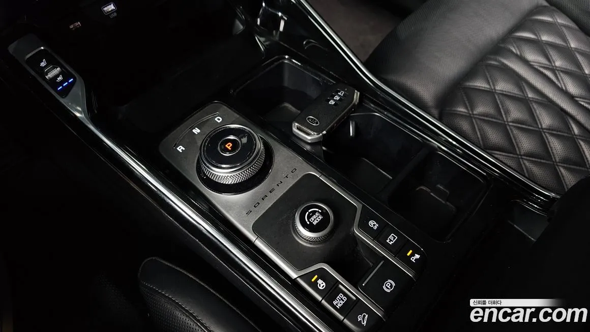 Kia Sorento — фото 9