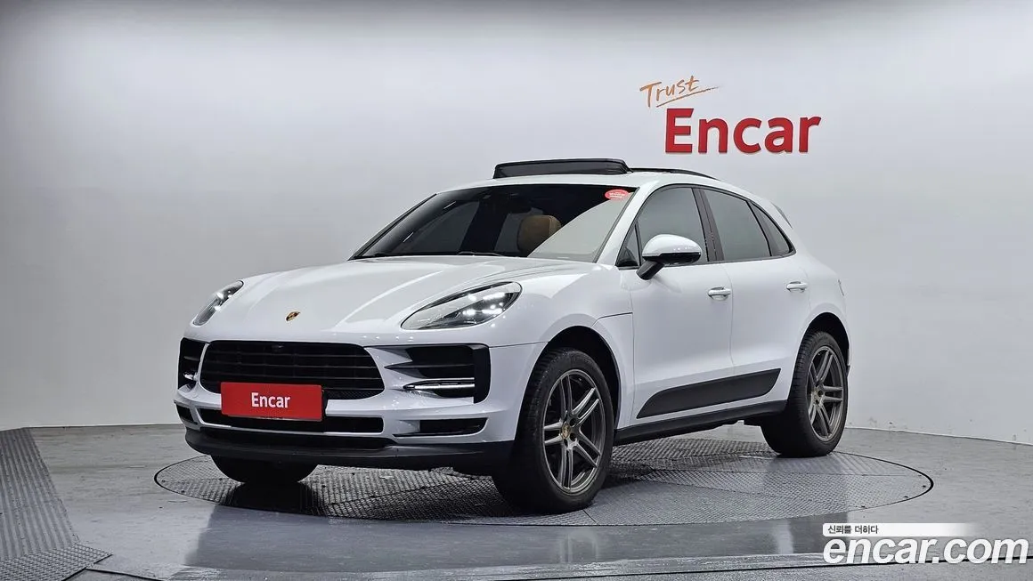 Porsche Macan — фото 1