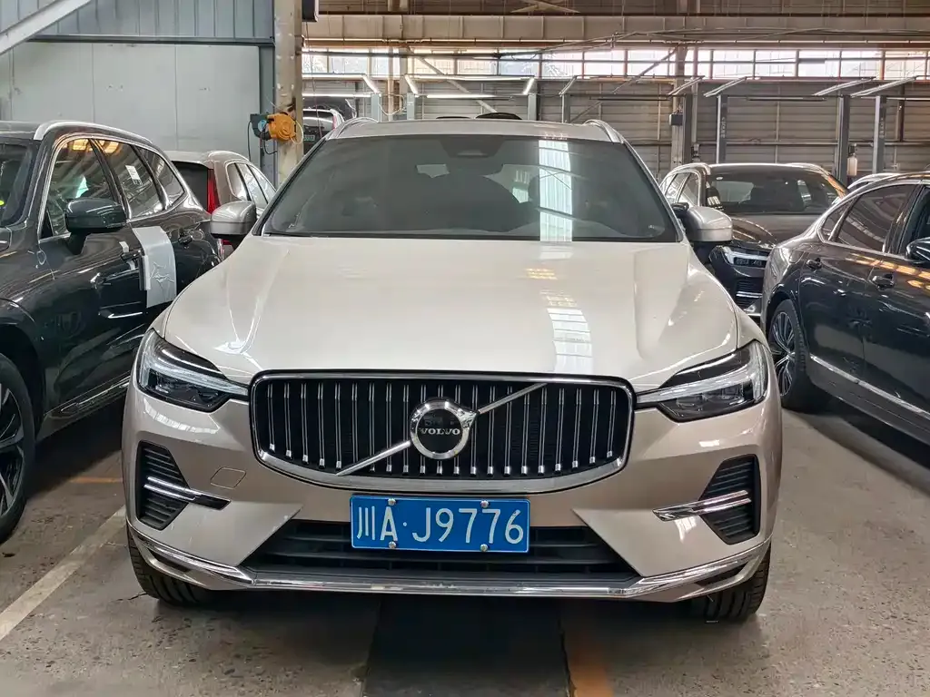 Volvo XC60 — фото 2
