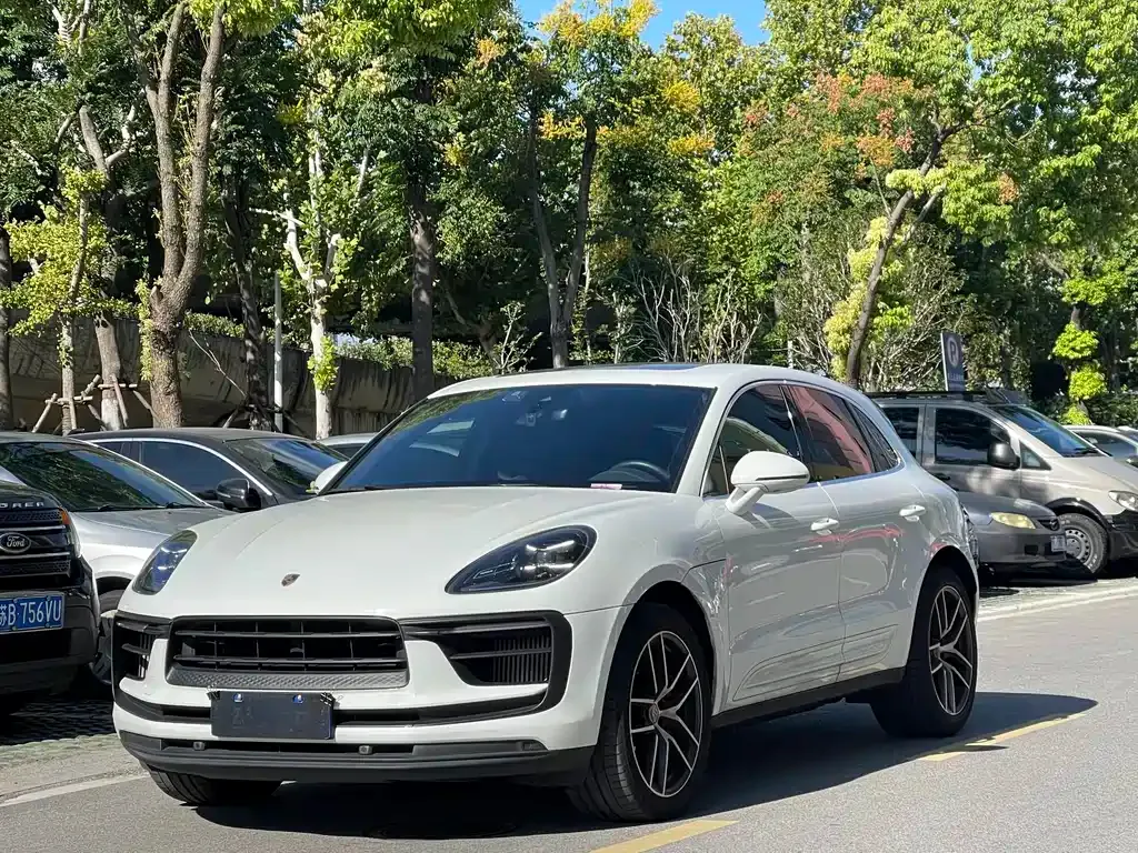 Porsche Macan — фото 1