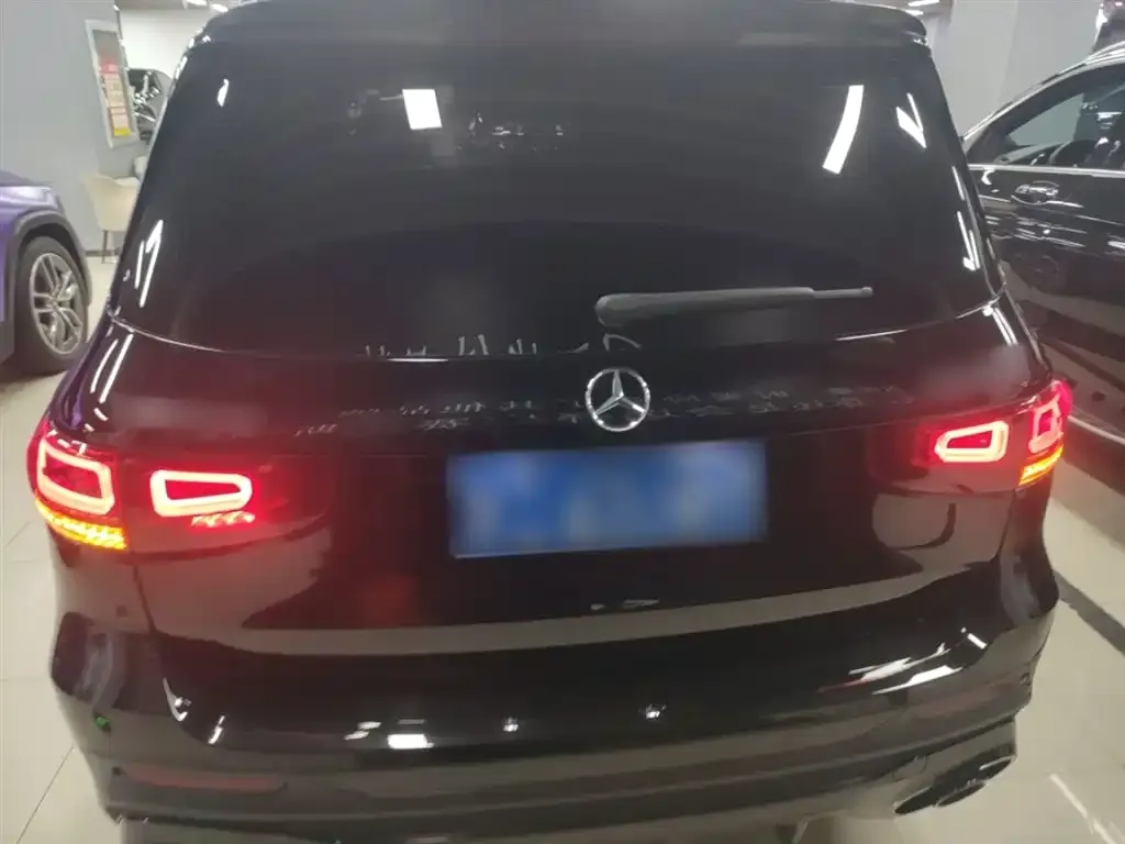 Mercedes-Benz GLB AMG — фото 6