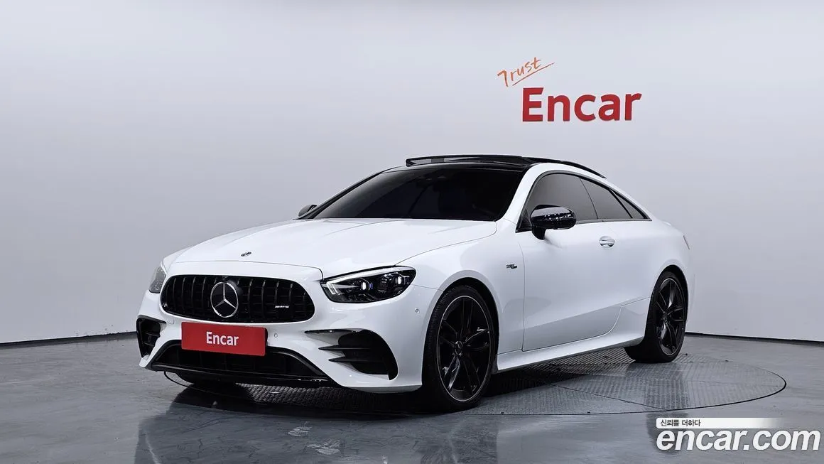 Mercedes-Benz E-Class — фото 1