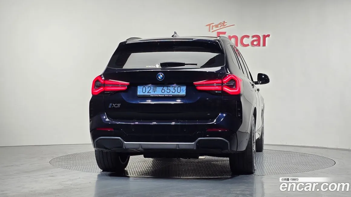 BMW iX3 — фото 4