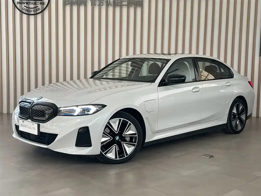 BMW i3 — фото 1