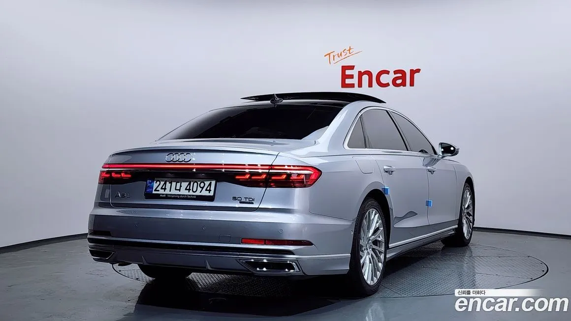 Audi A8 — фото 2