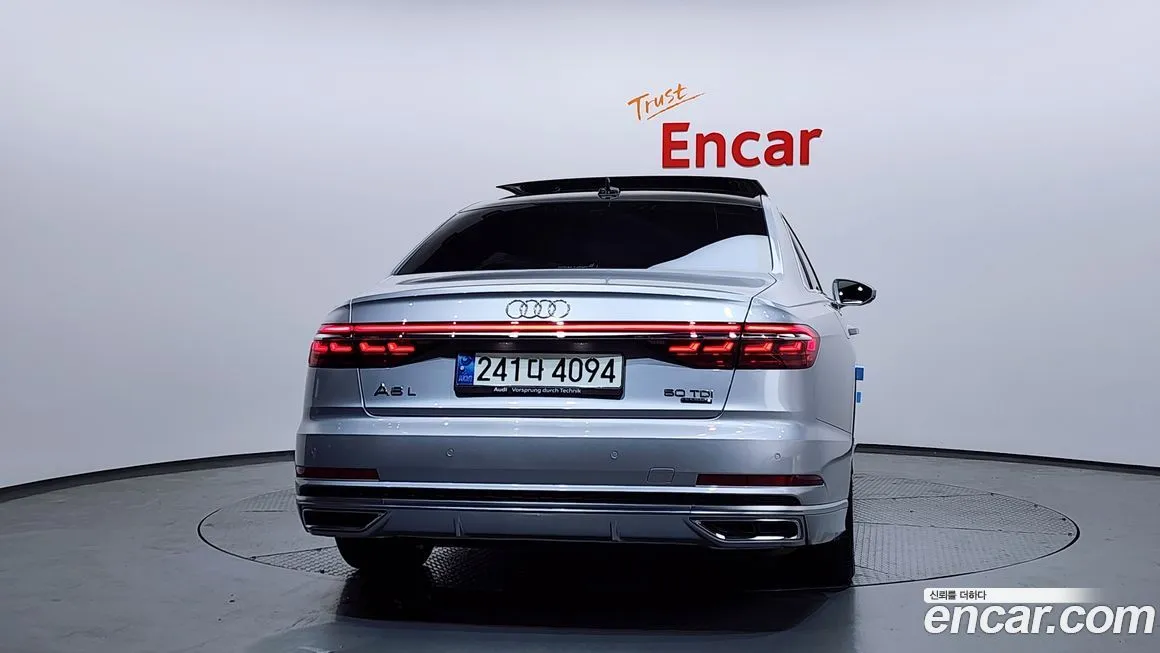 Audi A8 — фото 4