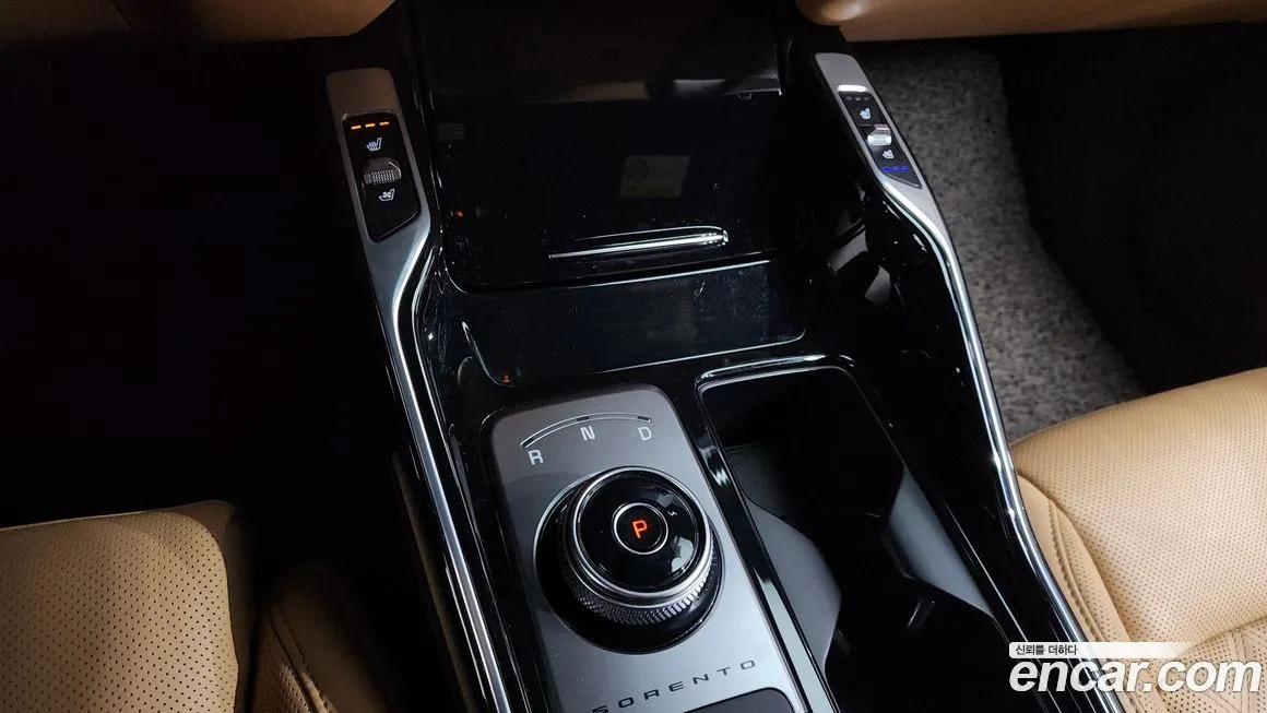 Kia Sorento — фото 9