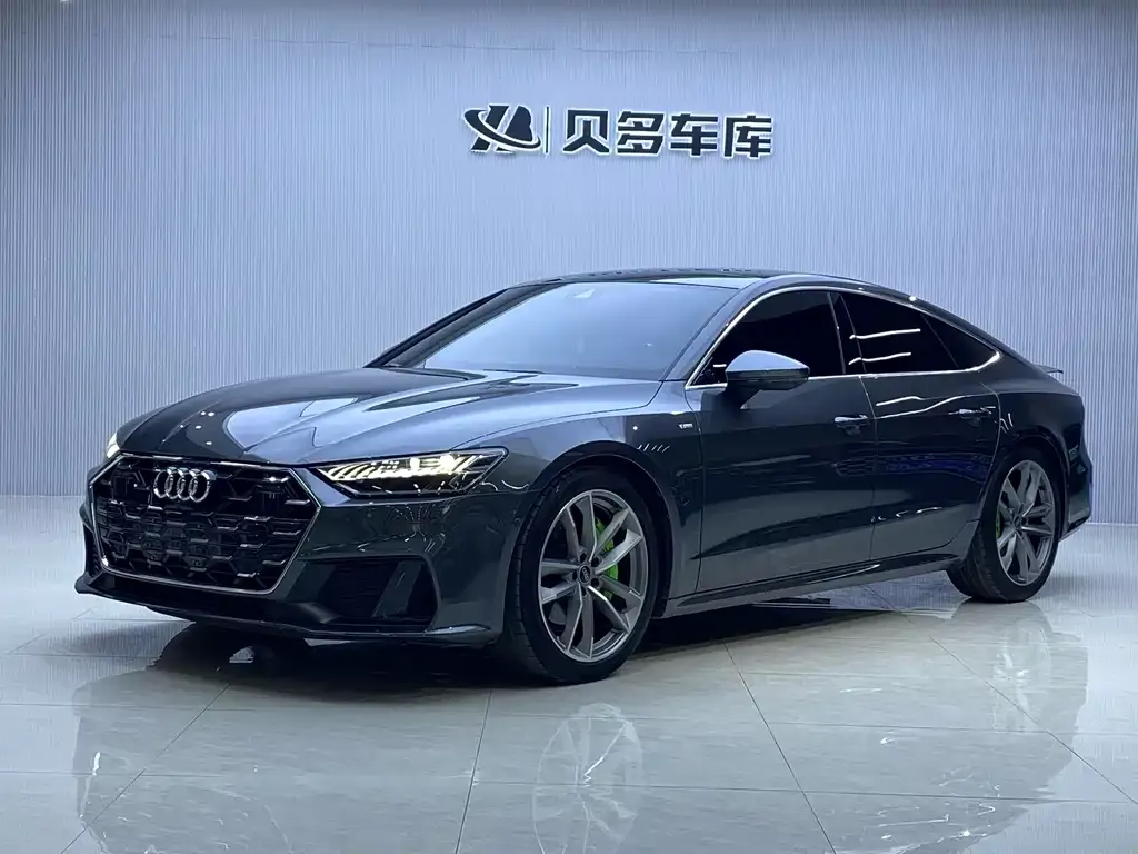 Audi A7 — фото 1
