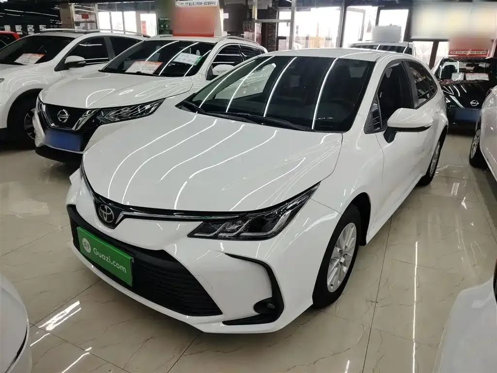 Toyota Corolla — фото 2