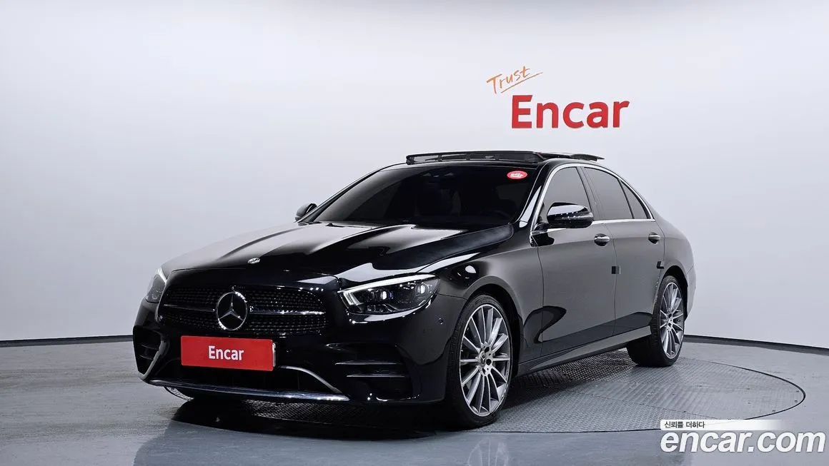 Mercedes-Benz E-Class — фото 1