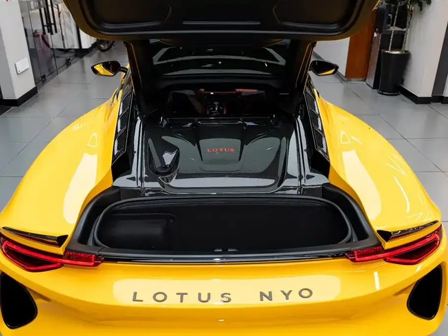 Lotus Emira — фото 6