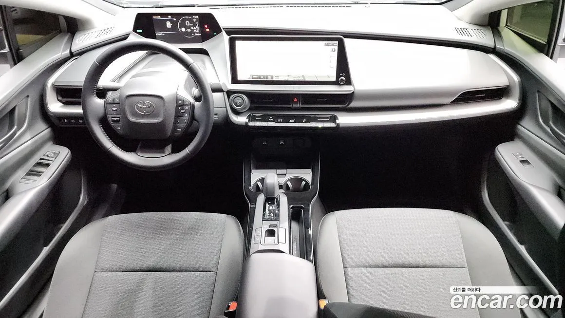 Toyota Prius — фото 7