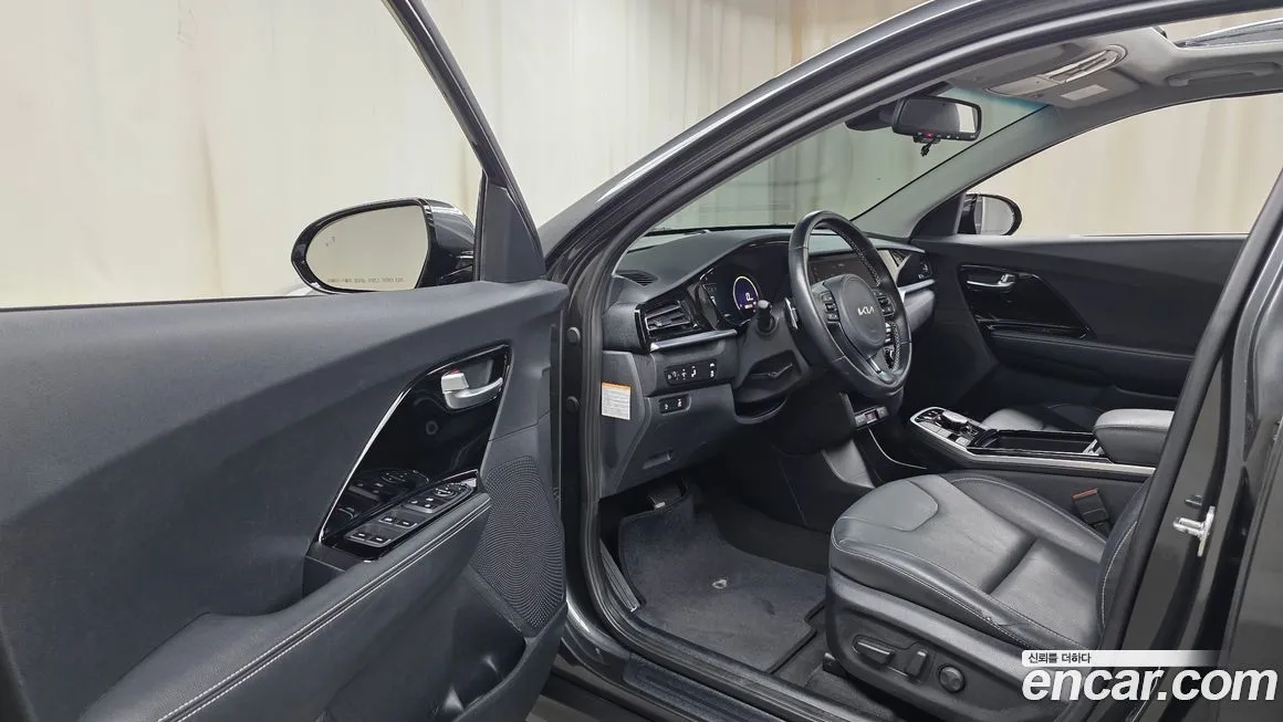 Kia Niro — фото 10