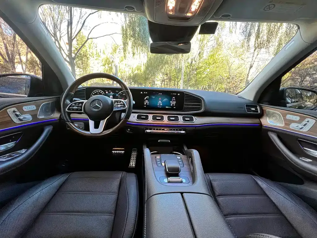 Mercedes-Benz GLS — фото 10