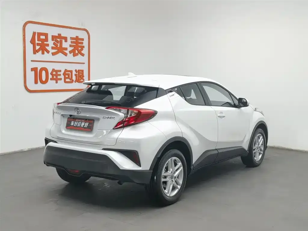 Toyota C-HR — фото 2