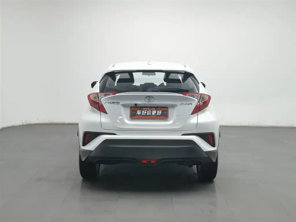 Toyota C-HR — фото 4