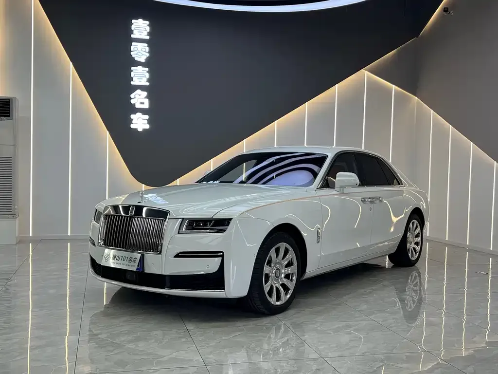Rolls-Royce Ghost — фото 1