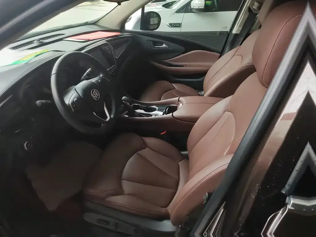 Buick Envision Plus — фото 4