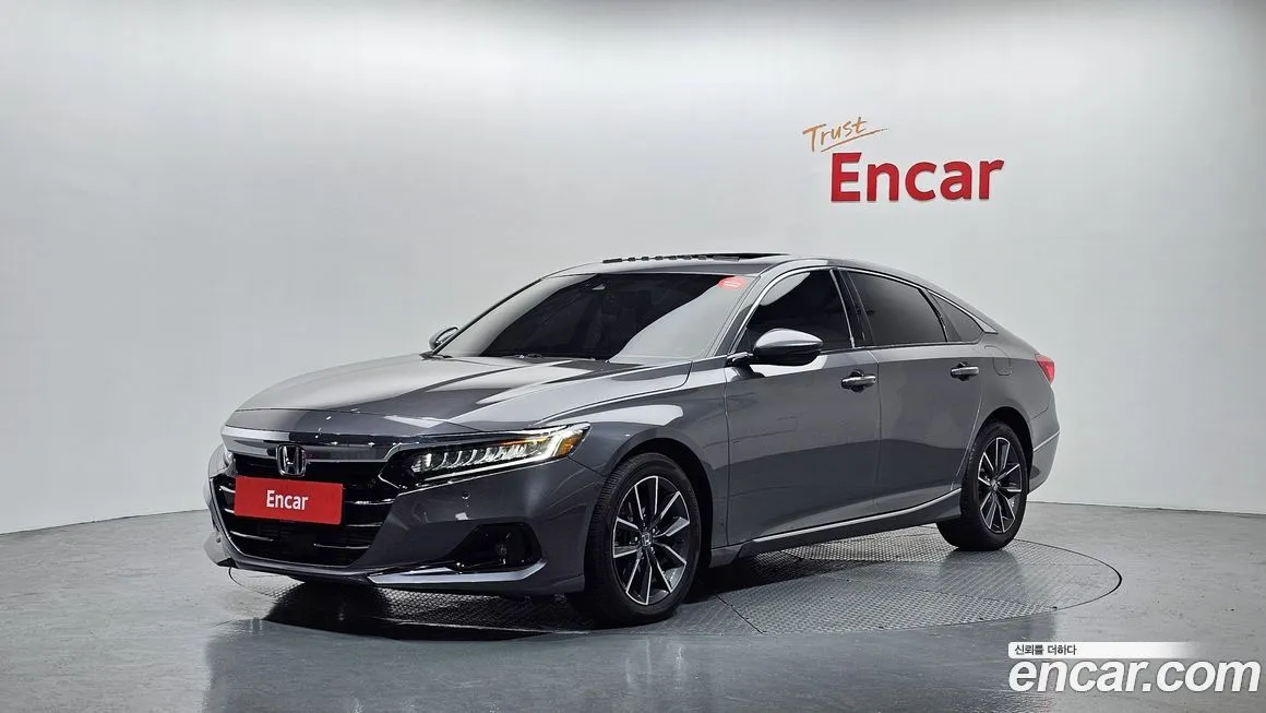 Honda Accord — фото 1