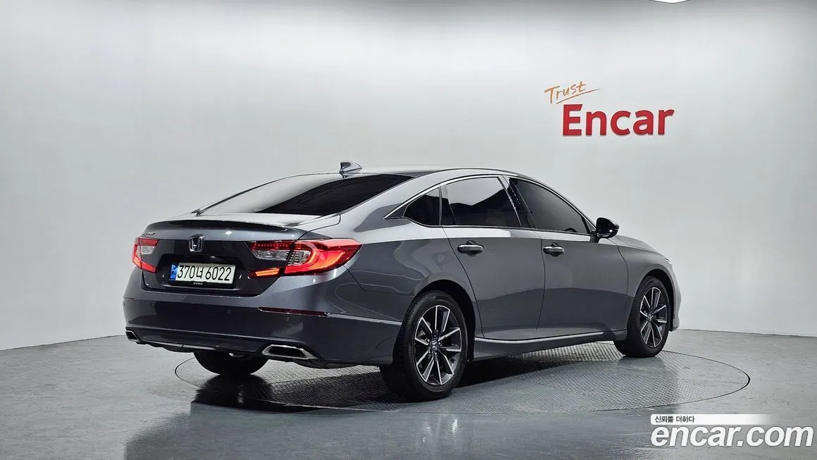 Honda Accord — фото 2