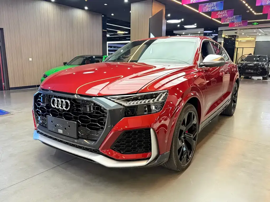 Audi RS Q8 — фото 10