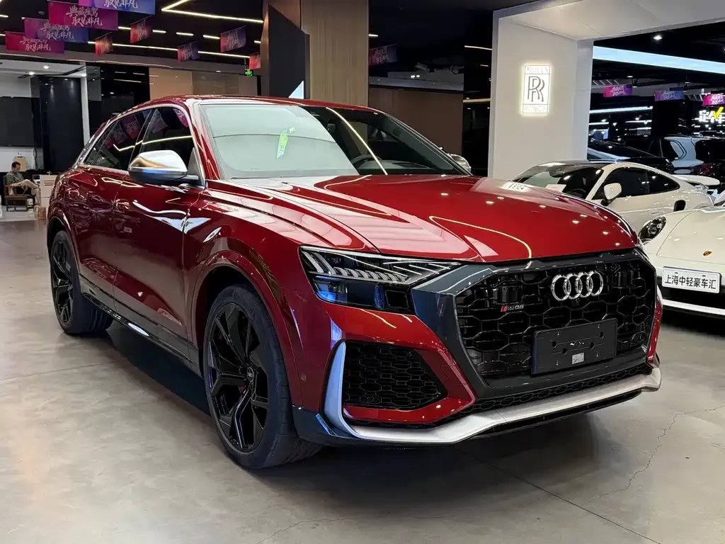 Audi RS Q8 — фото 3