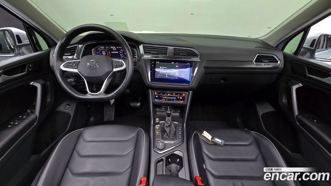 Volkswagen Tiguan — фото 7