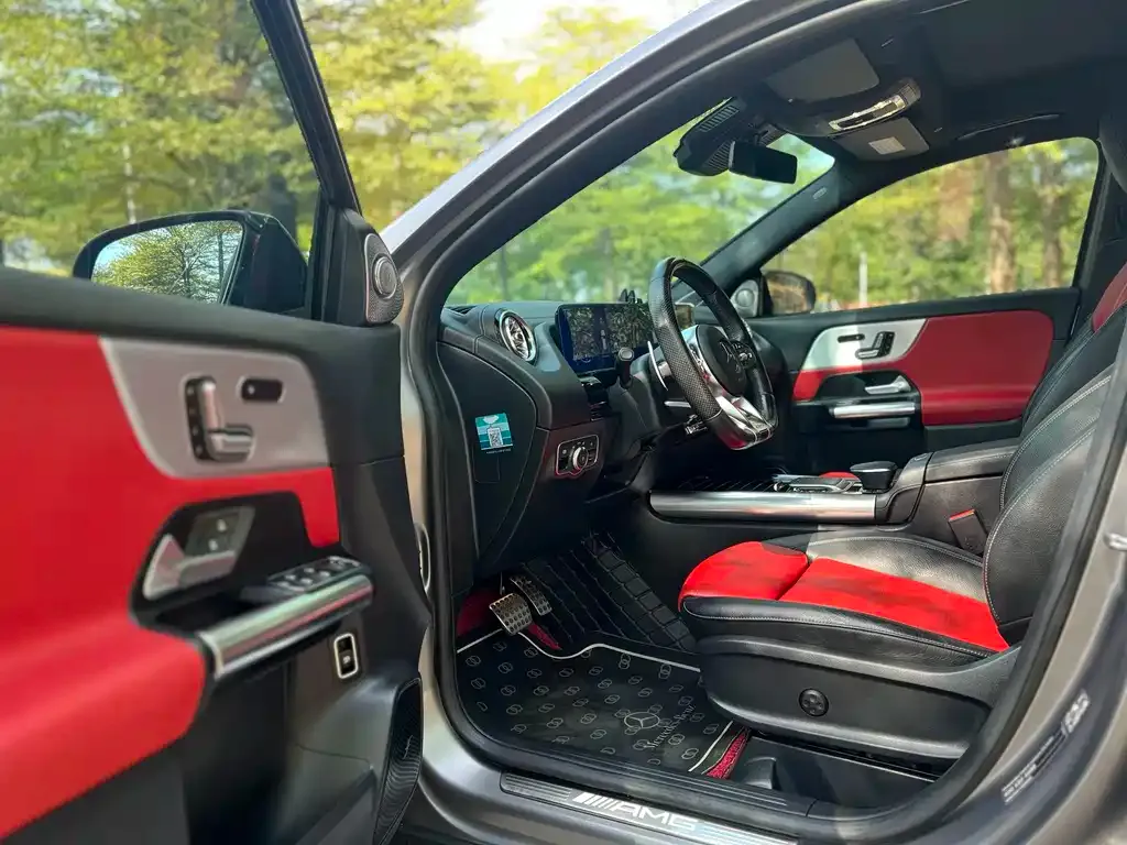 Mercedes-Benz GLA AMG — фото 4