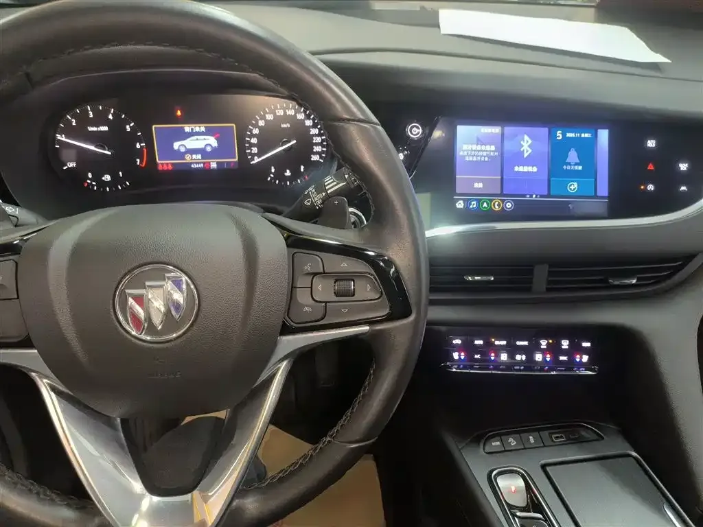 Buick Enclave — фото 10