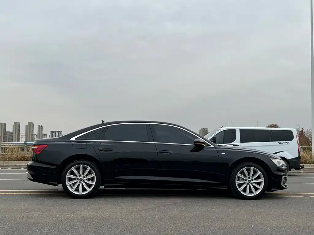 Audi A6L — фото 4