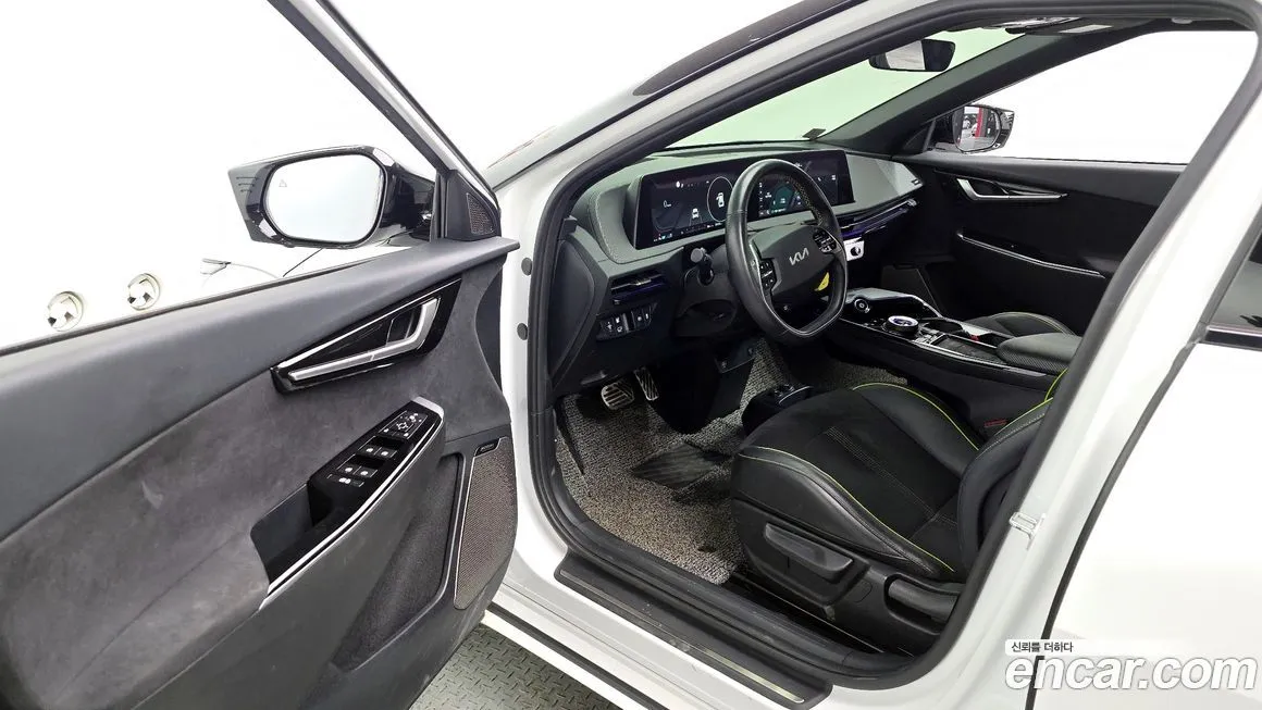 Kia EV6 — фото 10