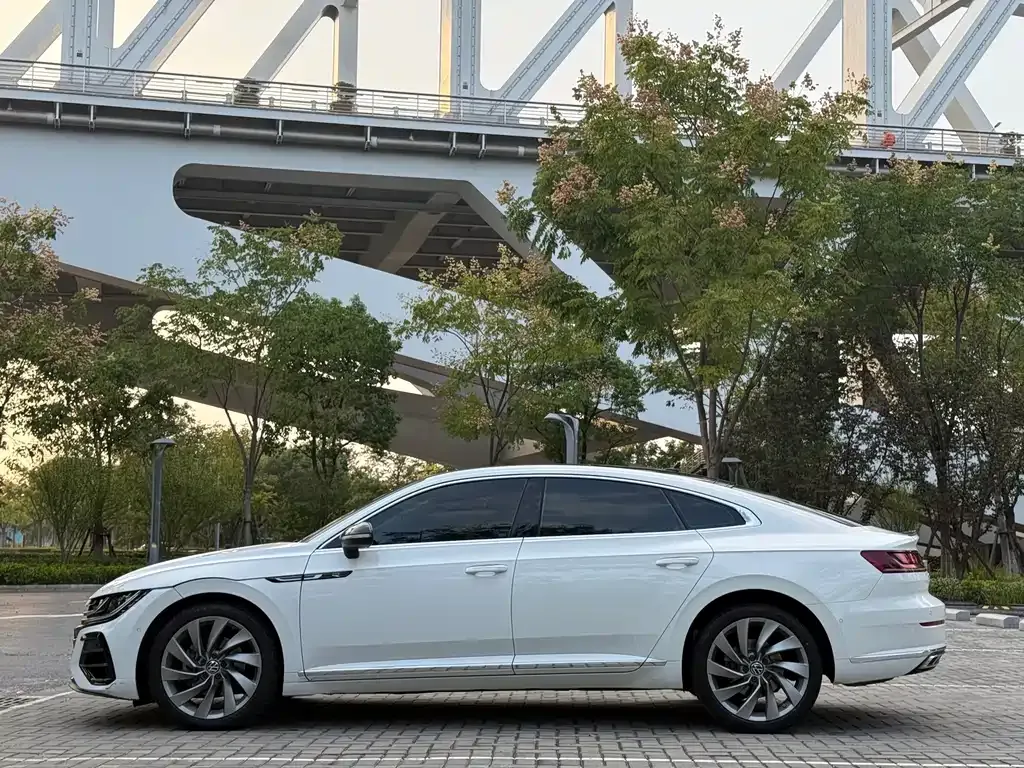 Volkswagen CC — фото 3