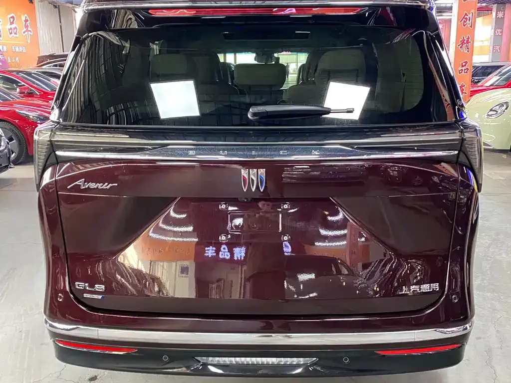 Buick GL8 Hybrid — фото 6