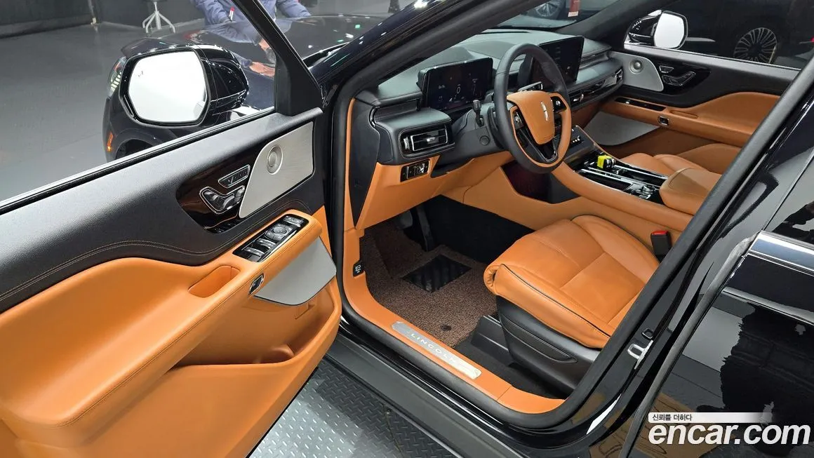 Lincoln Aviator — фото 10
