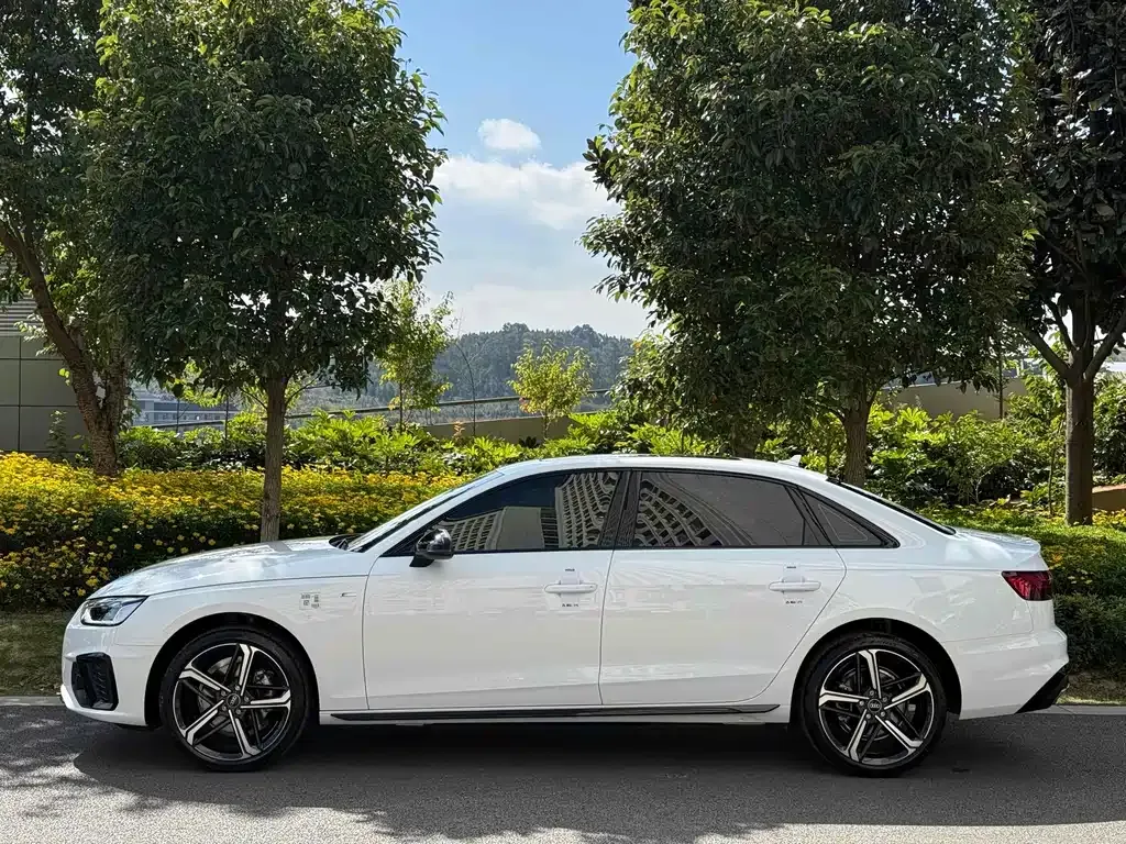 Audi A4L — фото 3