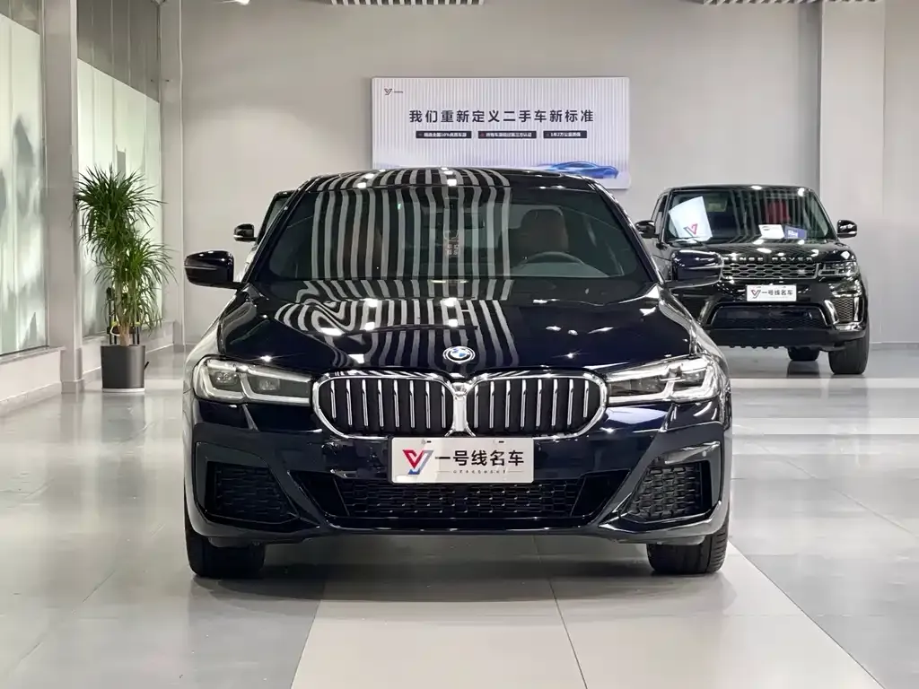 BMW 5 Series — фото 1