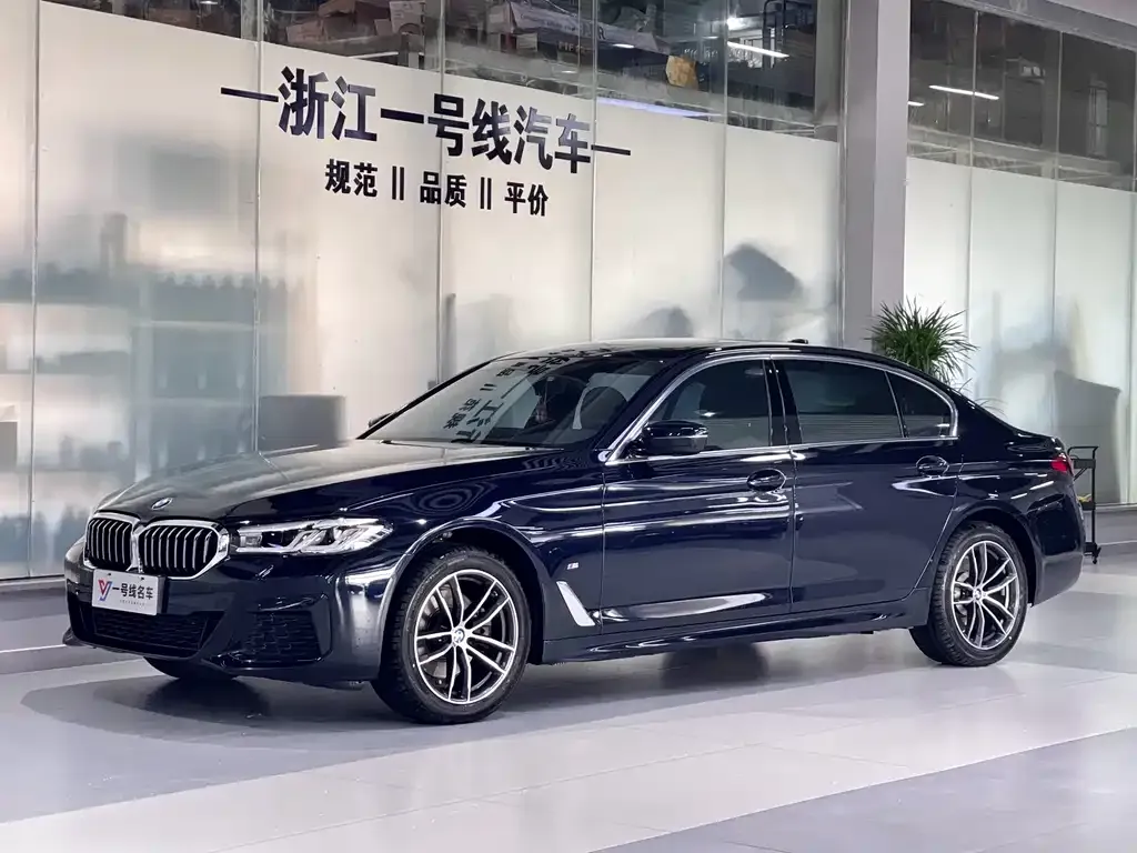 BMW 5 Series — фото 2